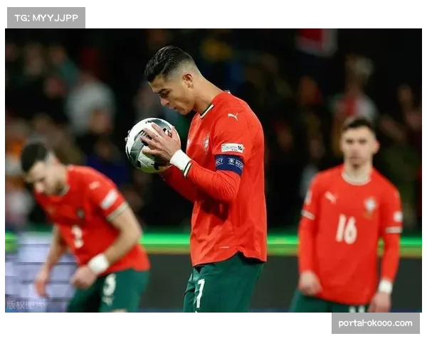 葡萄牙球迷焚烧C罗球衣,社交媒体发起“退役”话题 葡萄牙球迷焚烧C罗球衣,社交媒体发起“退役”话题